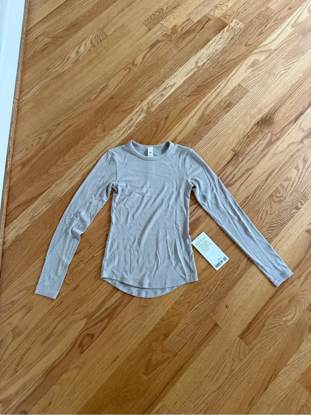 Lululemon hold tight long sleeve size 2